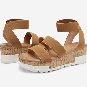 Dream Paris Platform Sandals